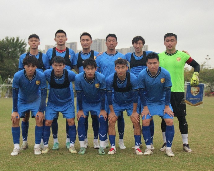 穆謝奎連入兩球?qū)⒈确帜孓D(zhuǎn)，大連鯤城2-1戰(zhàn)勝山西崇德榮海