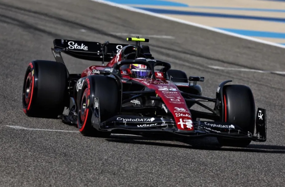 F1中國大獎賽正在進行！周冠宇：今年若有機會 想?yún)⒓酉翹BA的集訓