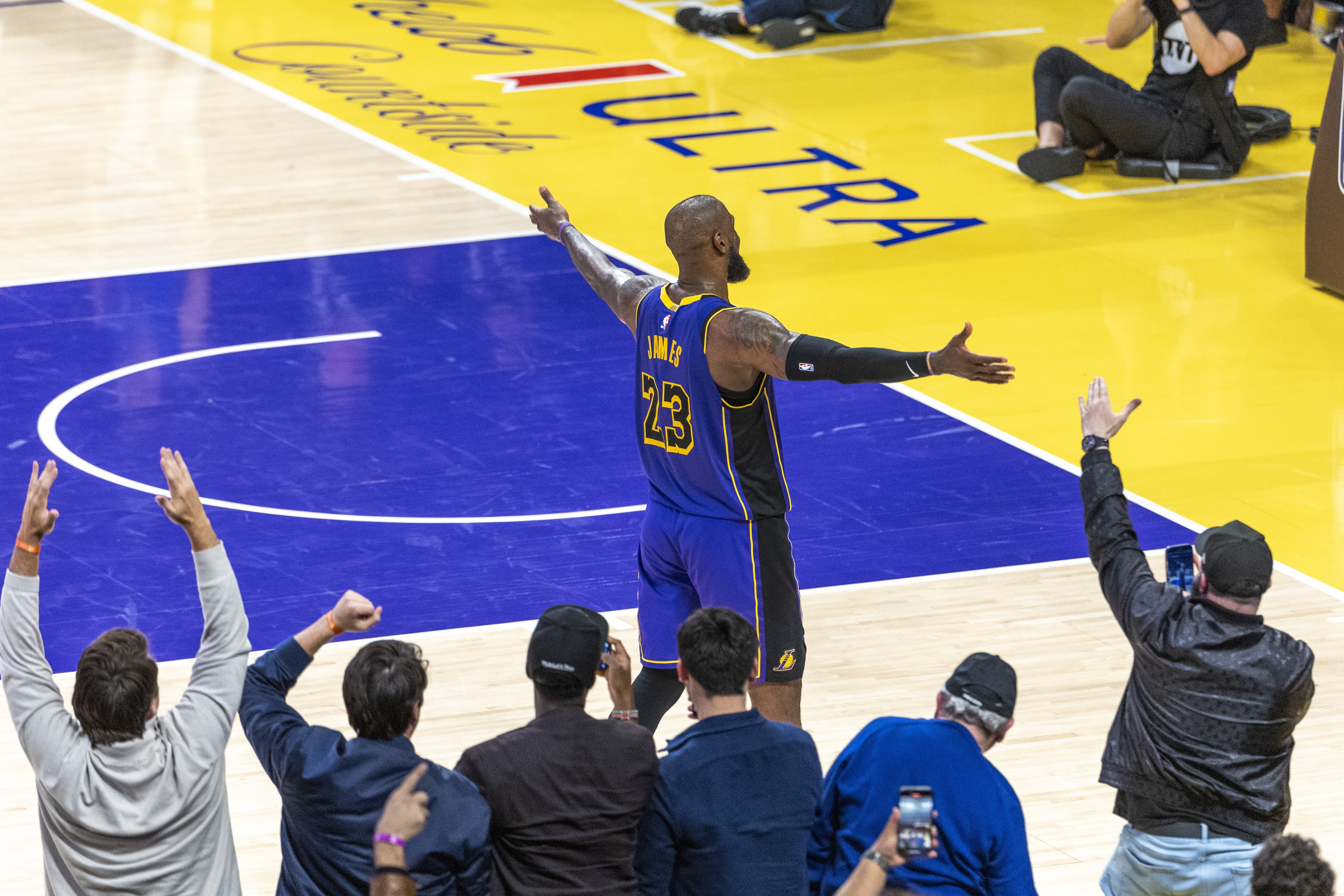 分析NBA目前的輿論環(huán)境：詹姆斯之后 聯(lián)盟門面成了一個燙手山芋？